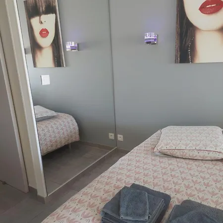 Apartment Heliopolis Naturiste *